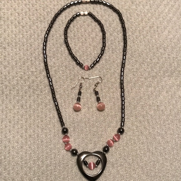 Beautiful set from St Lucia - Picture 1 of 4